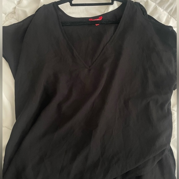 Guess short sleeve blouse - Picture 1 of 2